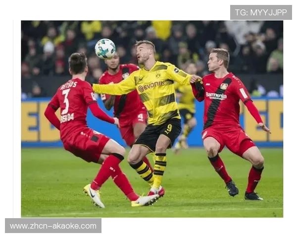 多特蒙德主场2-0完胜亚特兰大,德甲球队占据晋级先机 多特蒙德主场2-0完胜亚特兰大,德甲球队占据晋级先机